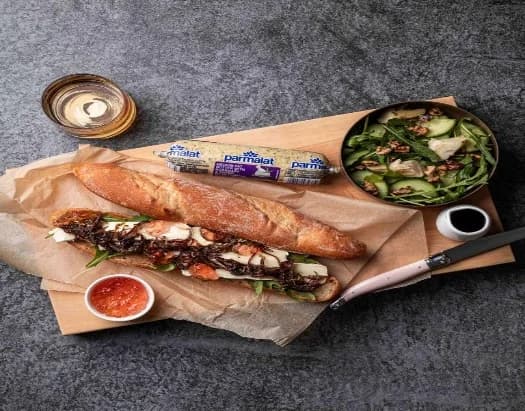 Serving example for Festive Sandwich & Salad Box from Chefry’s 2026 menu