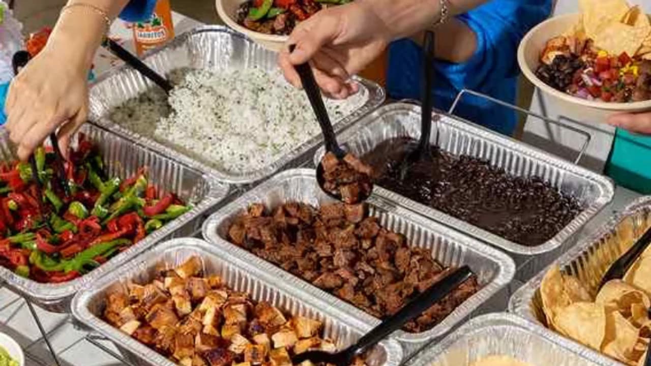 Official La Rio's Fresh Mexican Grill brand image