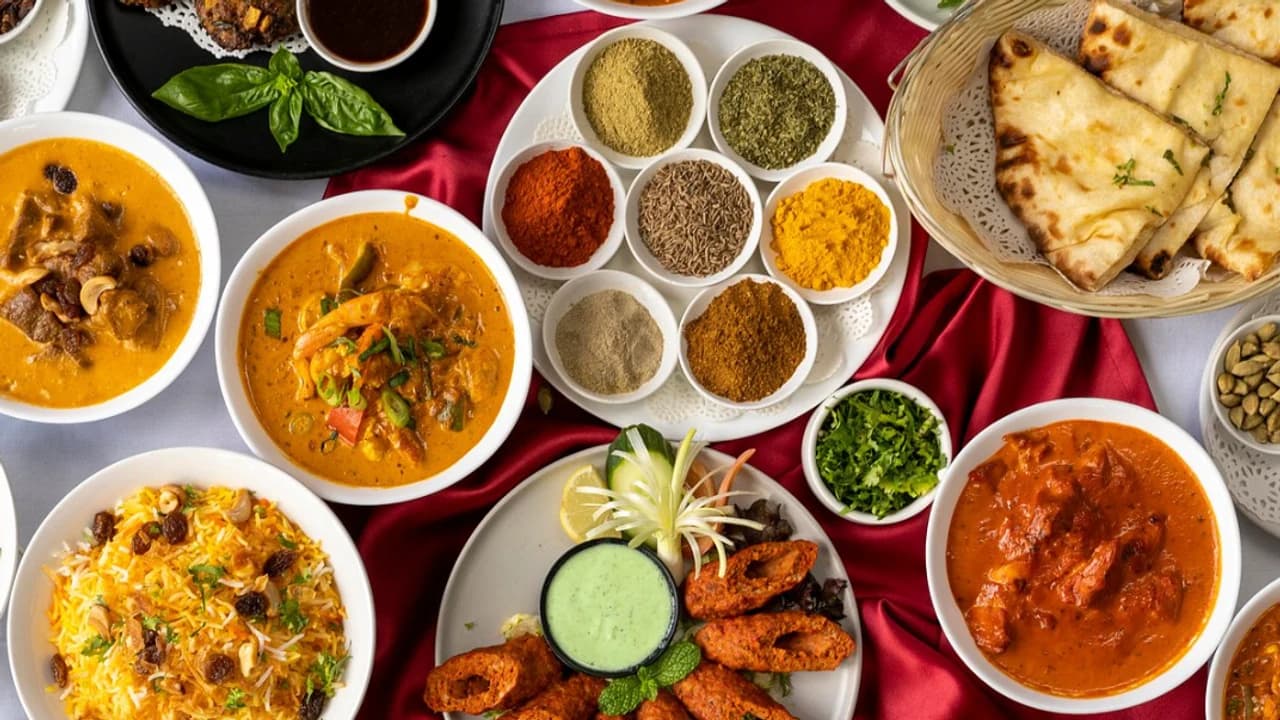 Official Mannat Indian & Hakka Bar brand image